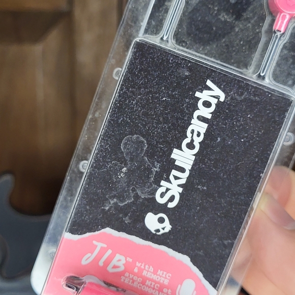 Skullcandy Jib Earbuds - Pink and Black - Picture 9 of 9